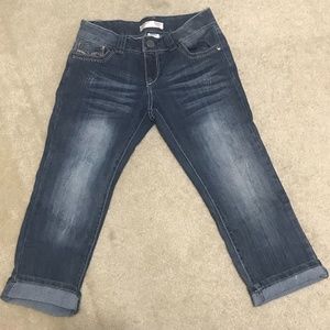 No Boundaries Size 5 Low Rise Capris